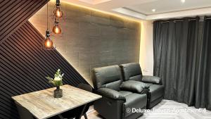 Serenity Apartments Bradford的休息区