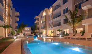 Beach Garden F3 Luxury Condo内部或周边的泳池