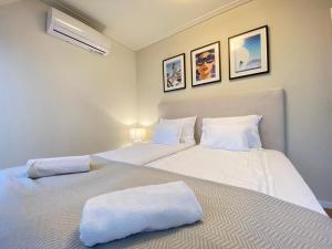 Postel nebo postele na pokoji v ubytování Sun terrace mini penthouse Bestern
