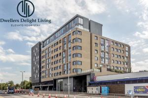 a rendering of the dwyer district living building w obiekcie Basildon - Dwellers Delight Living Ltd Serviced Accommodation , 2 Bedroom Penthouse Basildon Essex with Free Wifi & secure parking w mieście Basildon