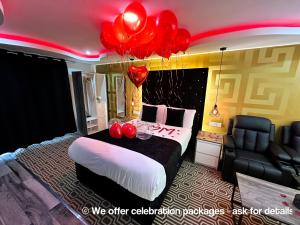 Serenity Apartments Bradford客房内的一张或多张床位