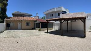Gallery image of Casa em Bombinhas Praia do Mariscal in Bombinhas