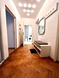 Fotografia z galérie ubytovania Charming Spacious Apartment v Krakove