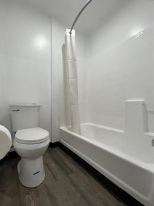 Vonios kambarys apgyvendinimo įstaigoje Pine tree inn