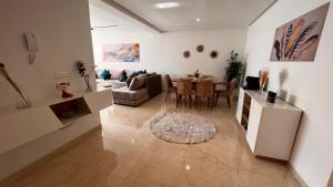 Posezení v ubytování Luxury Family Appart 7 Pers - CheckPoint - Oujda Center
