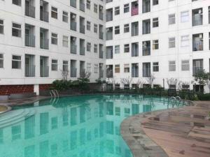 Басейн в или близо до SHINKAZEN Serpong Garden Apartment 2 Bedroom