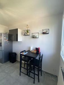 Fotografia z galérie ubytovania Superbe appartement à 10min du centre de Lyon v destinácii Villeurbanne