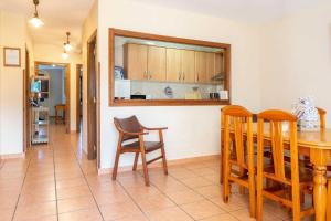 A kitchen or kitchenette at Casa Rural La Indiana I y II
