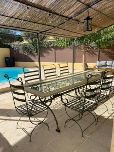Zdjęcie z galerii obiektu Sublime Maison Proche Mer Avec Piscine w mieście Sanary-sur-Mer