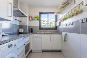 Kuchyňa alebo kuchynka v ubytovaní CT 215 - Cala Blanca - Mijas Costa