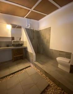 Vannituba majutusasutuses Samura Maldives Guest House Thulusdhoo