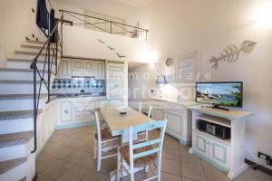 Fotografie z fotogalerie ubytování 22 BAIA DEL FARO - Trilocale con terrazza abitabile vista mare v Palau