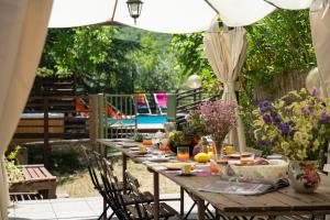 Jídlo v vily nebo okolí