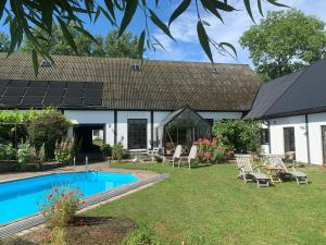 The swimming pool at or close to Lunkaberg Bed & Breakfast
