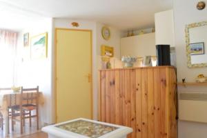 Kuchyňa alebo kuchynka v ubytovaní Charmant appartement à deux pas de la plage