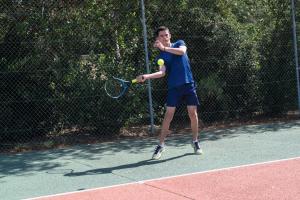 Tenis a/nebo squash v ubytování SOWELL RESIDENCES Les Sablons nebo okolí