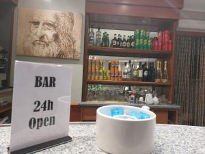 Khu vực lounge/bar tại Hotel Vitruvio