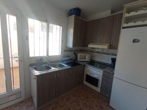 Kuchnia lub aneks kuchenny w obiekcie Apartment in La Zenia
