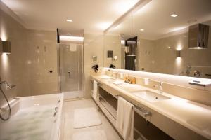 Koupelna v ubytování EN Hotel Boutique Izmir + 55 fotografií