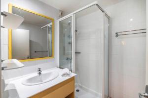 Koupelna v ubytování SOWELL RESIDENCES Les Sablons