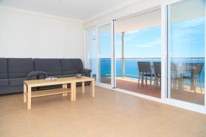 Posedenie v ubytovaní UHC COSTA PINOSMAR APARTMENTS
