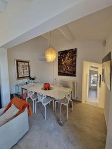 Fotografia z galérie ubytovania Le Mazet - Petit paradis Nîmois v destinácii Nîmes