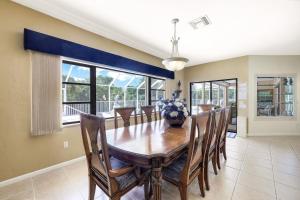 Gallery image of 550 Inlet Drive in Marco Island