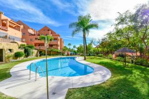 Zdjęcie z galerii obiektu Los Lagos Golf II Charming 3 bedroom apartment in Marbella w Marbelli
