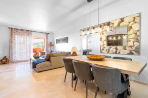 Zdjęcie z galerii obiektu Los Lagos Golf II Charming 3 bedroom apartment in Marbella w Marbelli
