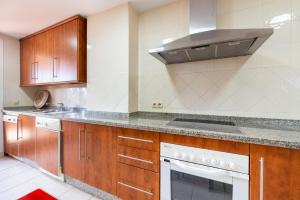 Zdjęcie z galerii obiektu Los Lagos Golf II Charming 3 bedroom apartment in Marbella w Marbelli