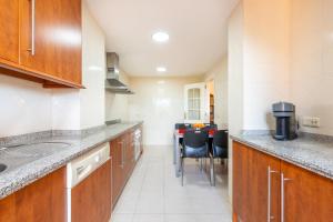 Zdjęcie z galerii obiektu Los Lagos Golf II Charming 3 bedroom apartment in Marbella w Marbelli