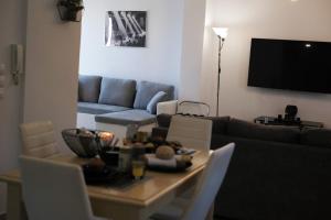 Kép EMVI APARTMENTS II near airport szállásáról Vravrónában a galériában