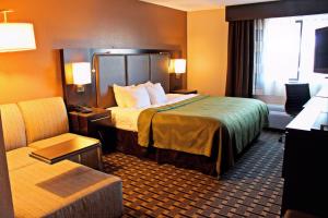Galeriebild der Unterkunft Quality Inn & Suites Detroit Metro Airport in Romulus
