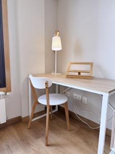 Fotografia z galérie ubytovania Estudio céntrico 2 con terraza y parking privado v destinácii Ourense