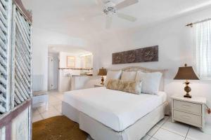 Katil atau katil-katil dalam bilik di Turtle's Nest Beach Resort