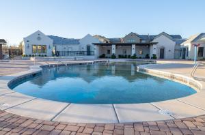 Πισίνα στο ή κοντά στο Mirabella Villa Private Pool and Outdoor Kitchen