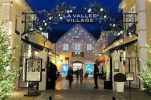 Bygningen som lejligheden ligger i + 8 billeder