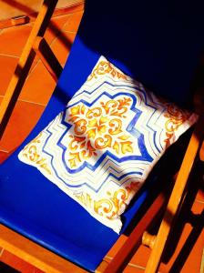 A bed or beds in a room at CASA LA ROSA