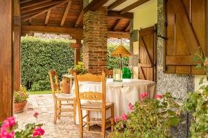 Ogród w obiekcie Excepcional Casa El Olivo