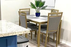 Foto dalla galleria di NEW! close to Downtown, Malls & Premium Outlets, with Balcony a Weslaco