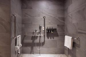Vannituba majutusasutuses Kindness Day Hotel