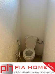 Vonios kambarys apgyvendinimo įstaigoje PIA HOME Le Bajoni