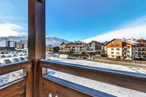 En generel udsigt til bjerge eller udsigt til bjerge taget fra lejligheden