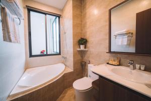 Koupelna v ubytování GREENECO DA LAT HOTEL - Khách sạn Green Eco Đà Lạt