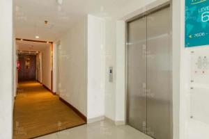 Fotografie z fotogalerie ubytování RedLiving Apartemen Aeropolis - Ivan Tower AR2 v destinaci Tangerang