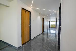 Fotografie z fotogalerie ubytování FabHotel Galaxy Stay - Nr Morya Hospital v destinaci Puné