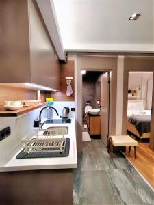 Kép Sleek Residence Flat in Muratpasa with Shared Pool szállásáról Antalyában a galériában