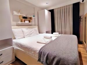 Kép Sleek Residence Flat in Muratpasa with Shared Pool szállásáról Antalyában a galériában Még 3 kép