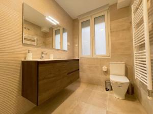 A bathroom at Mk77 - Gran Via