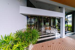 Balkón nebo terasa v ubytování Ratana Hotel Sakdidet, PHUKET TOWN